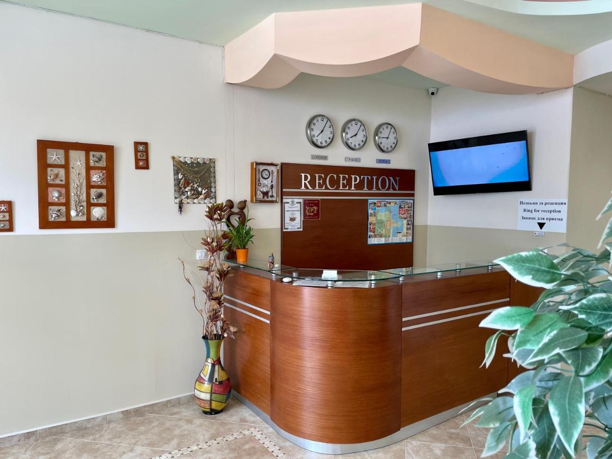 Family Hotel Avenue Китен Экстерьер фото