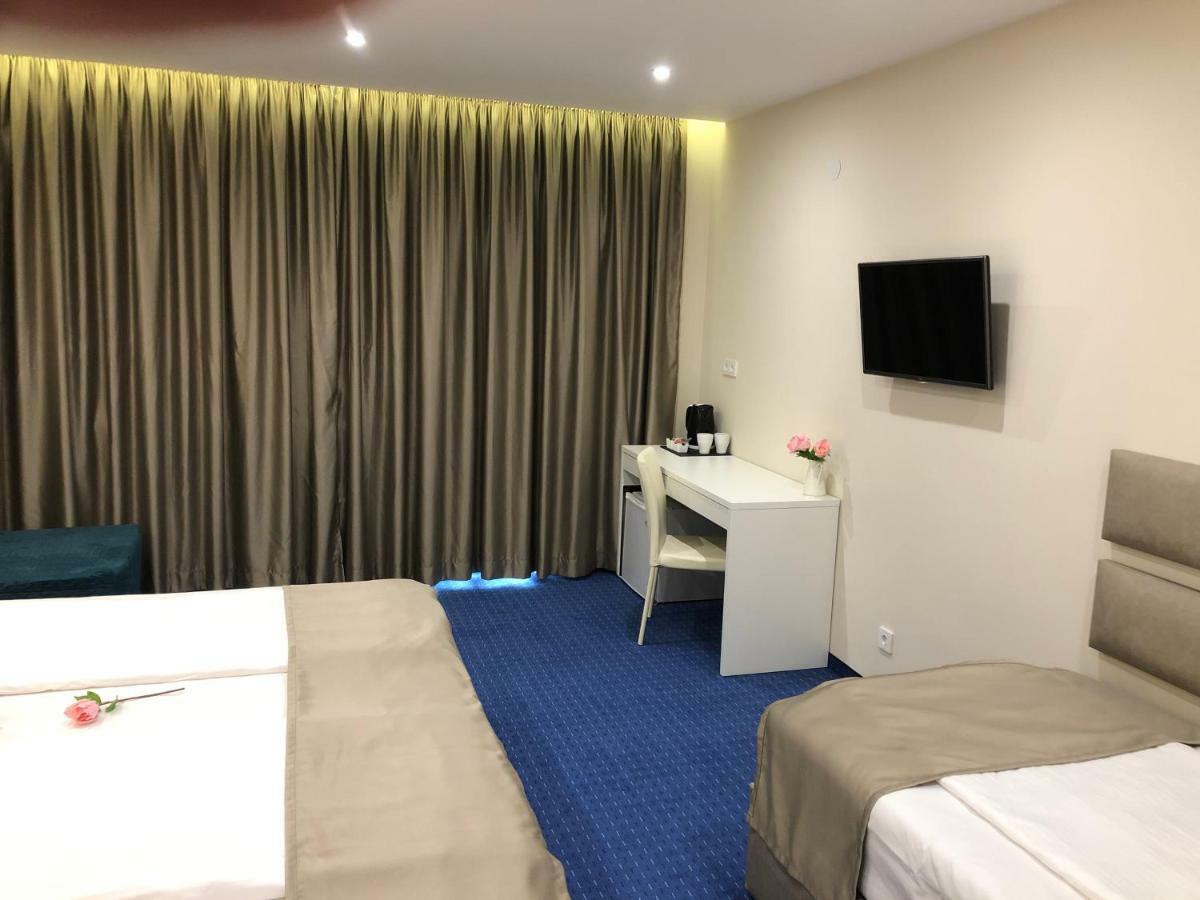 Family Hotel Avenue Китен Экстерьер фото